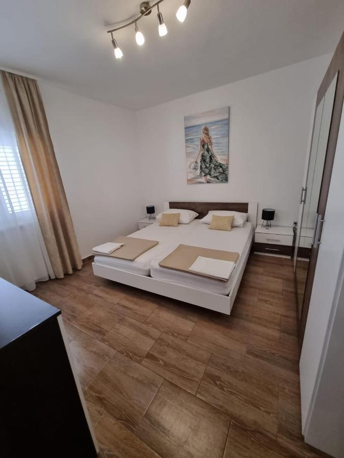 Apartman Smoljic 4+2 Primošten Екстериор снимка